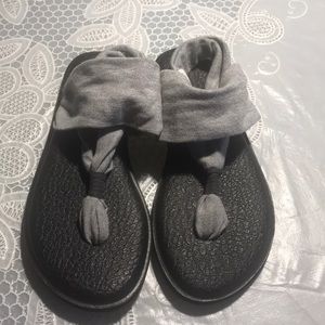 Sanuk yogaback slings size 6